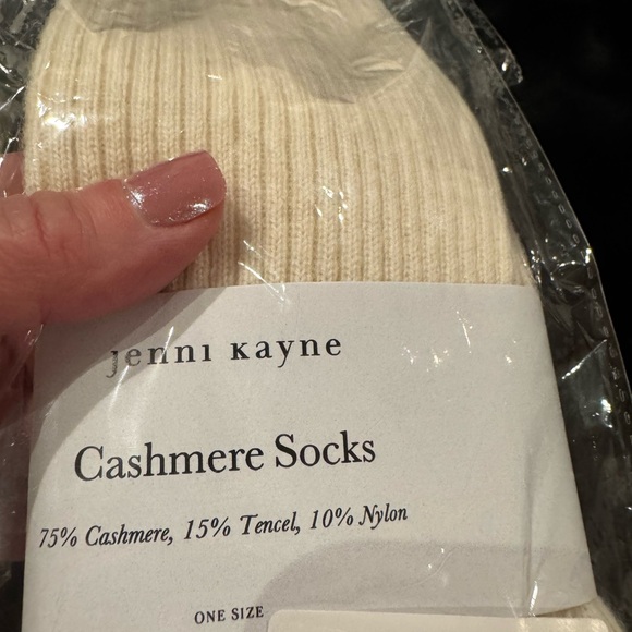Jenni Kayne Cream Cashmere Socks - Picture 2 of 4